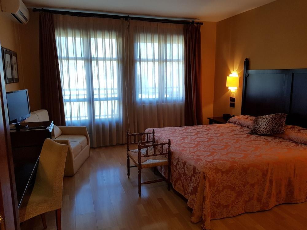 Hotel Cotiella Campo  Eksteriør billede