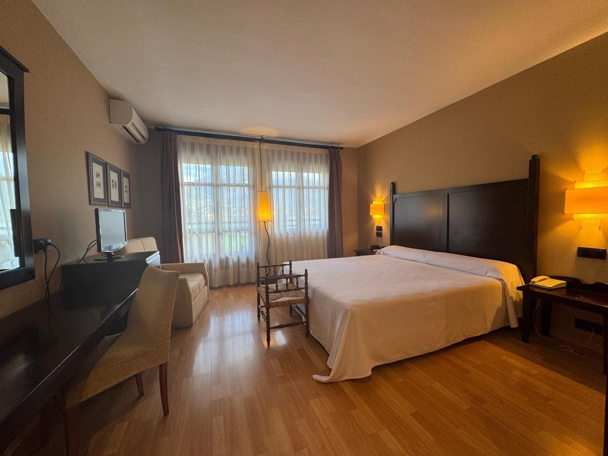 Hotel Cotiella Campo  Eksteriør billede